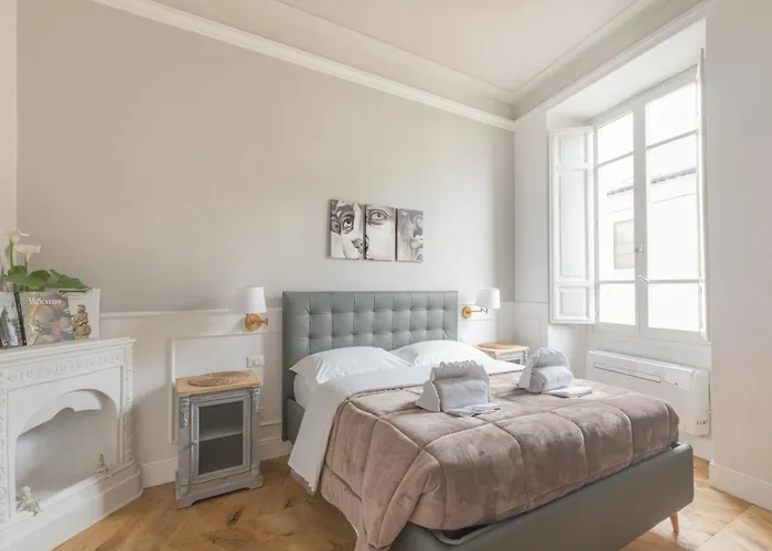 Apartment Next Stop, *