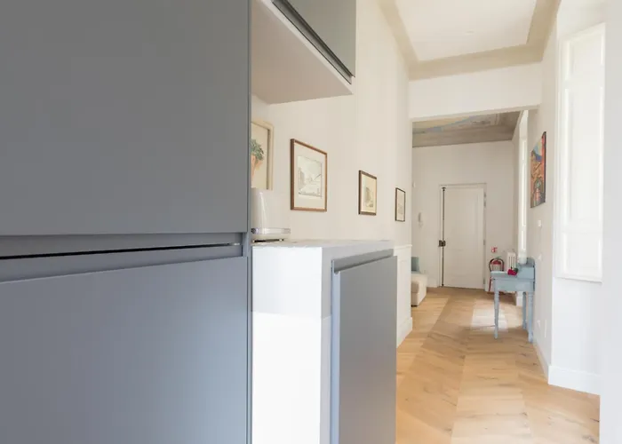 Apartment Next Stop, *