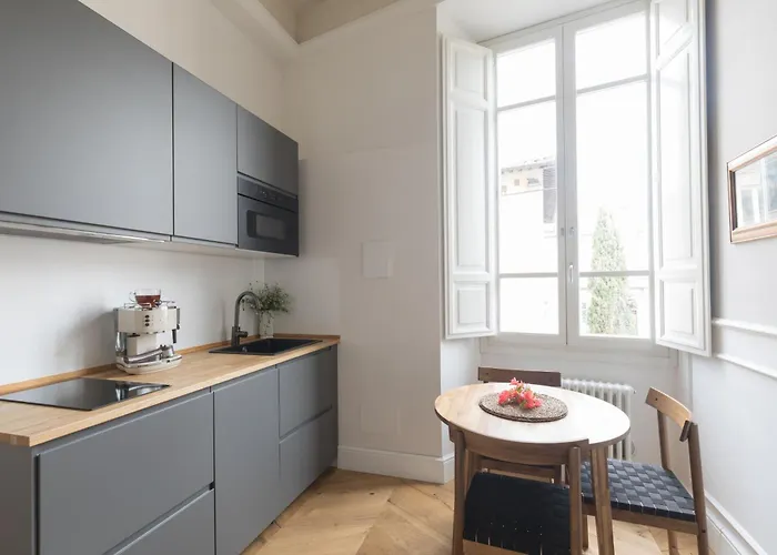 Next Stop, Apartment Florence